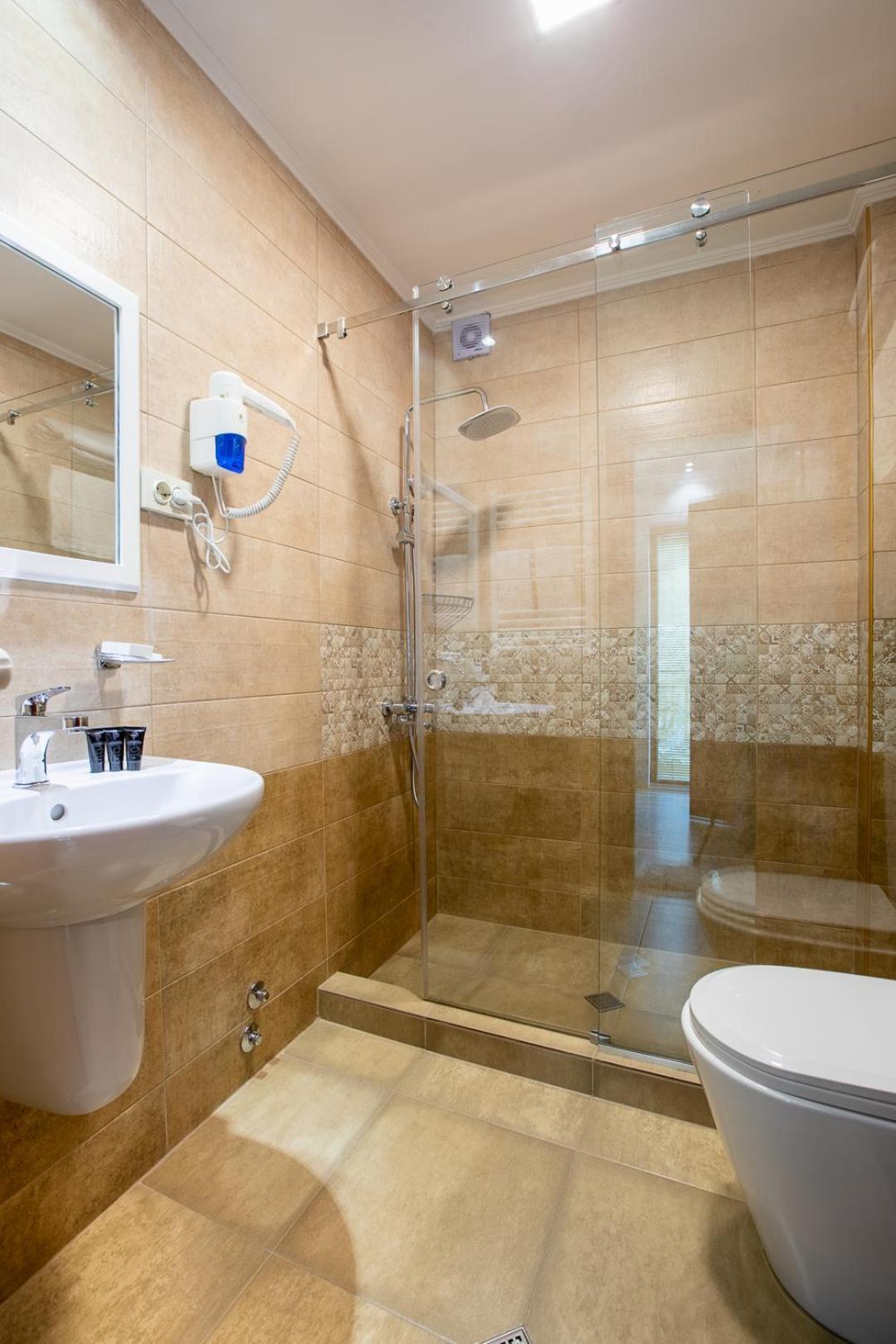 Hotel Gold Tower Mestia Rom bilde